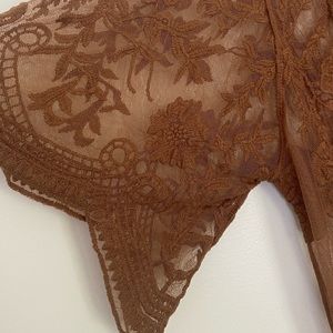 Beautiful one size fits all swim coverup!